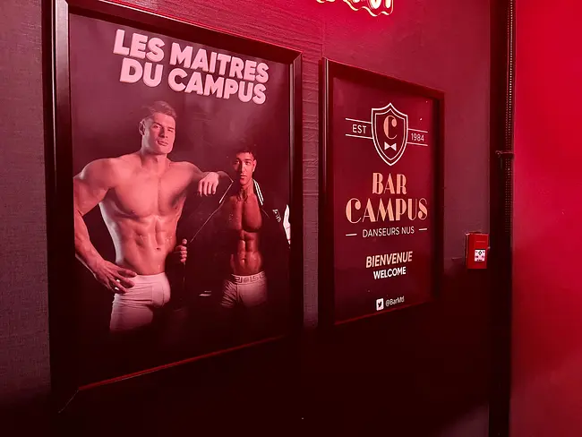 Campus Montreal Entryway Signs