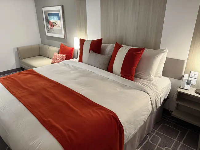 Deluxe Inside Stateroom