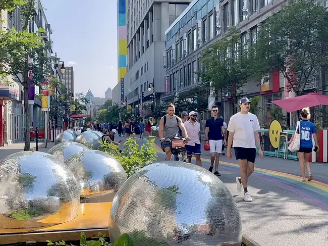 Sainte-Catherine Street 