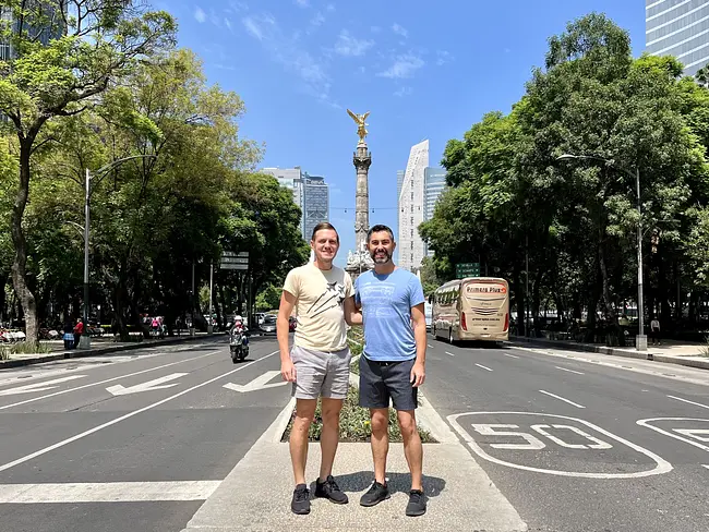 Andy & Trai at the Angel of Independence in Mexico City