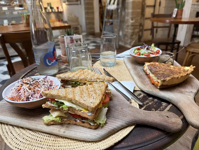 L'Atelier Café Lunch Specials