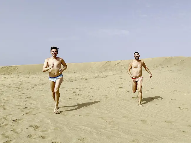 Andy & Trai running on the Dunes of Maspalomas